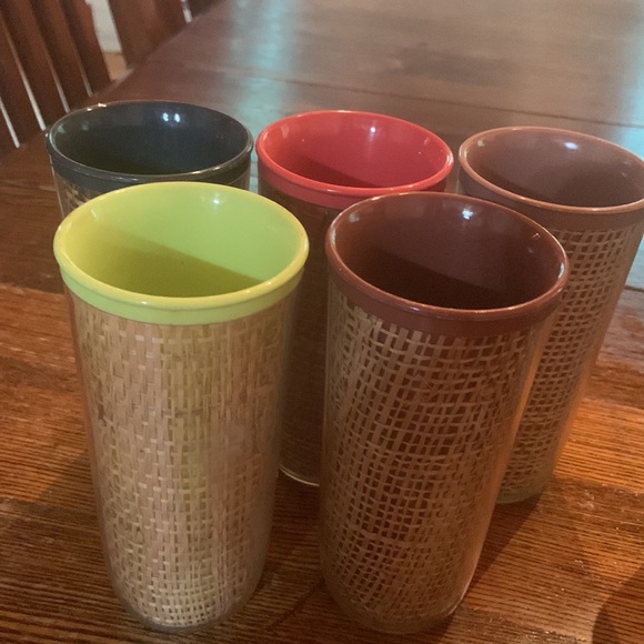 Set of 9 Vintage Melmac Raffia picnicware — assorted tumblers and cups - Picture 5 of 7